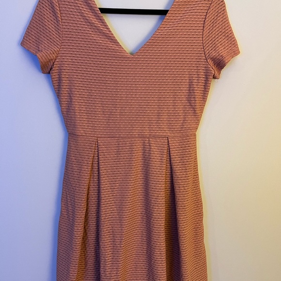 Gosh - Picture 3 of 7